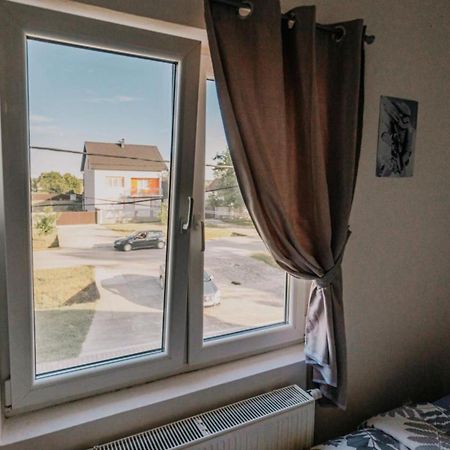 Apartmani Tea I Toni Gradiste Kültér fotó