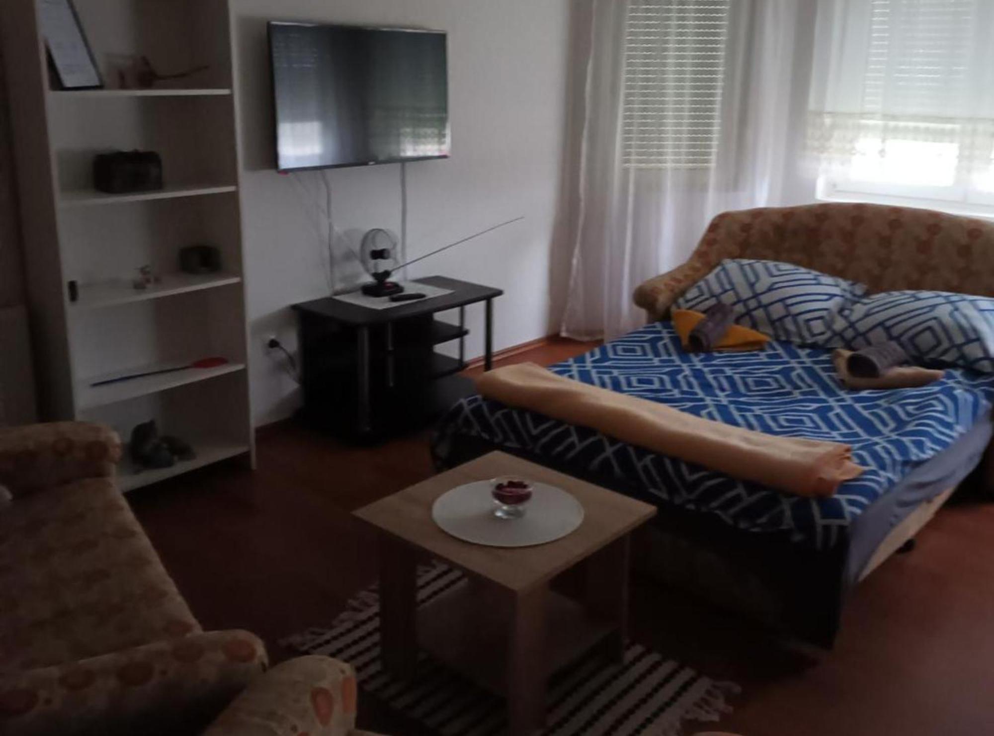 Apartmani Tea I Toni Gradiste Kültér fotó