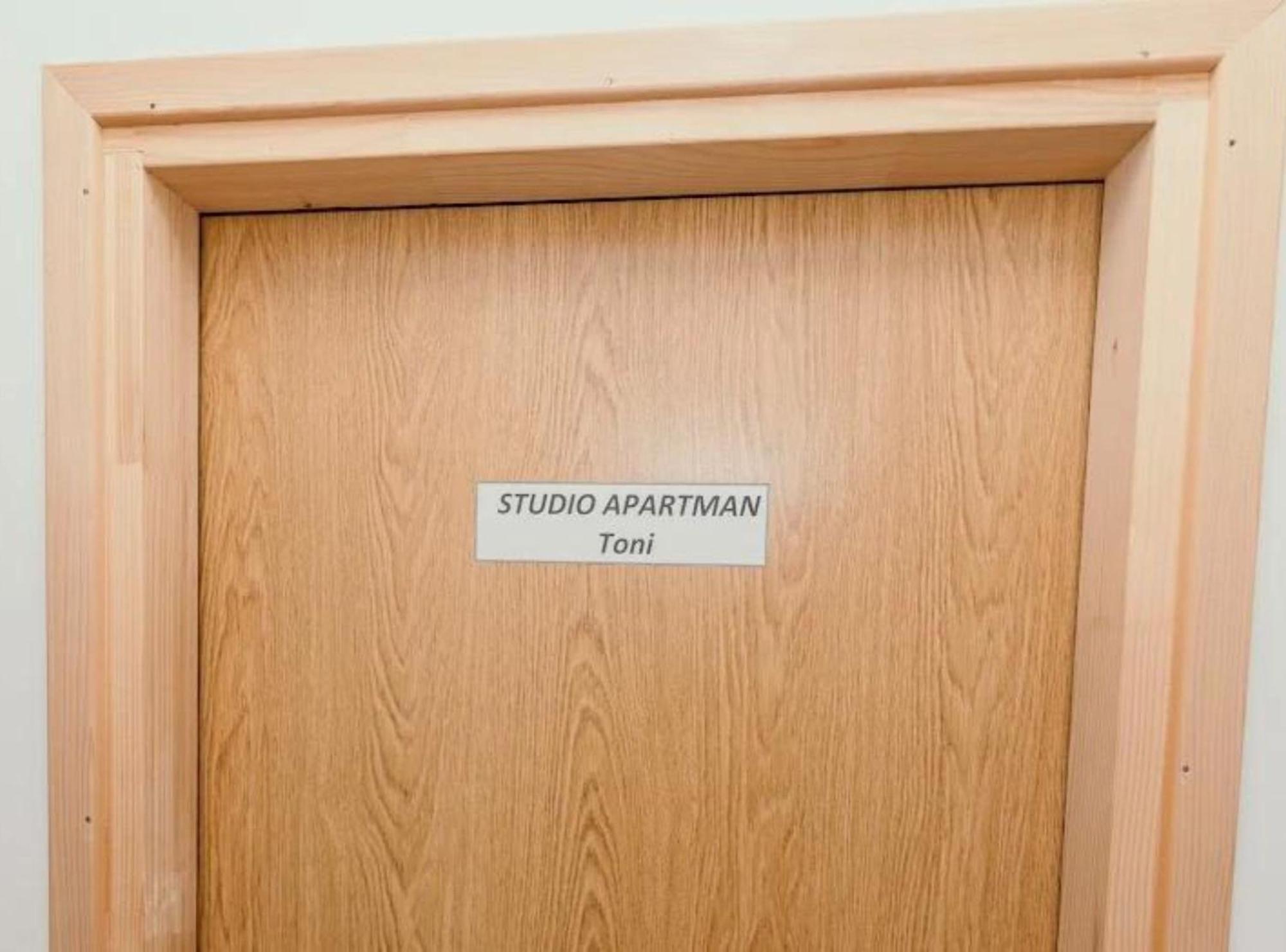 Apartmani Tea I Toni Gradiste Kültér fotó