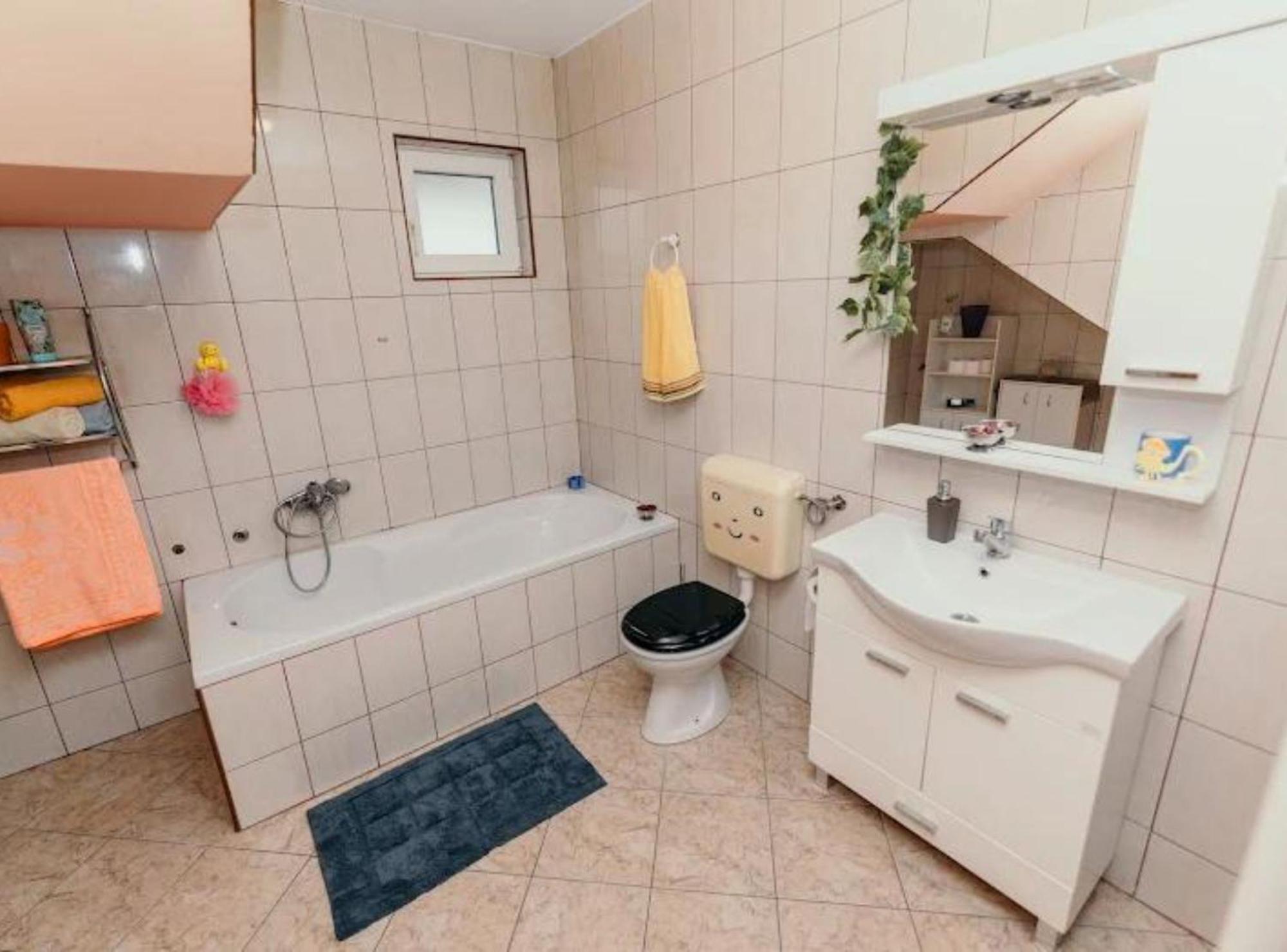 Apartmani Tea I Toni Gradiste Kültér fotó