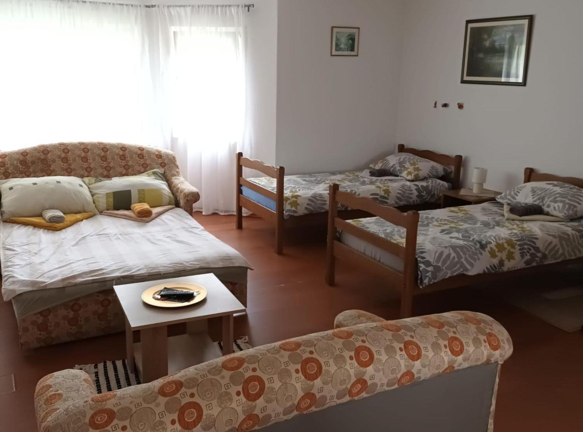 Apartmani Tea I Toni Gradiste Kültér fotó