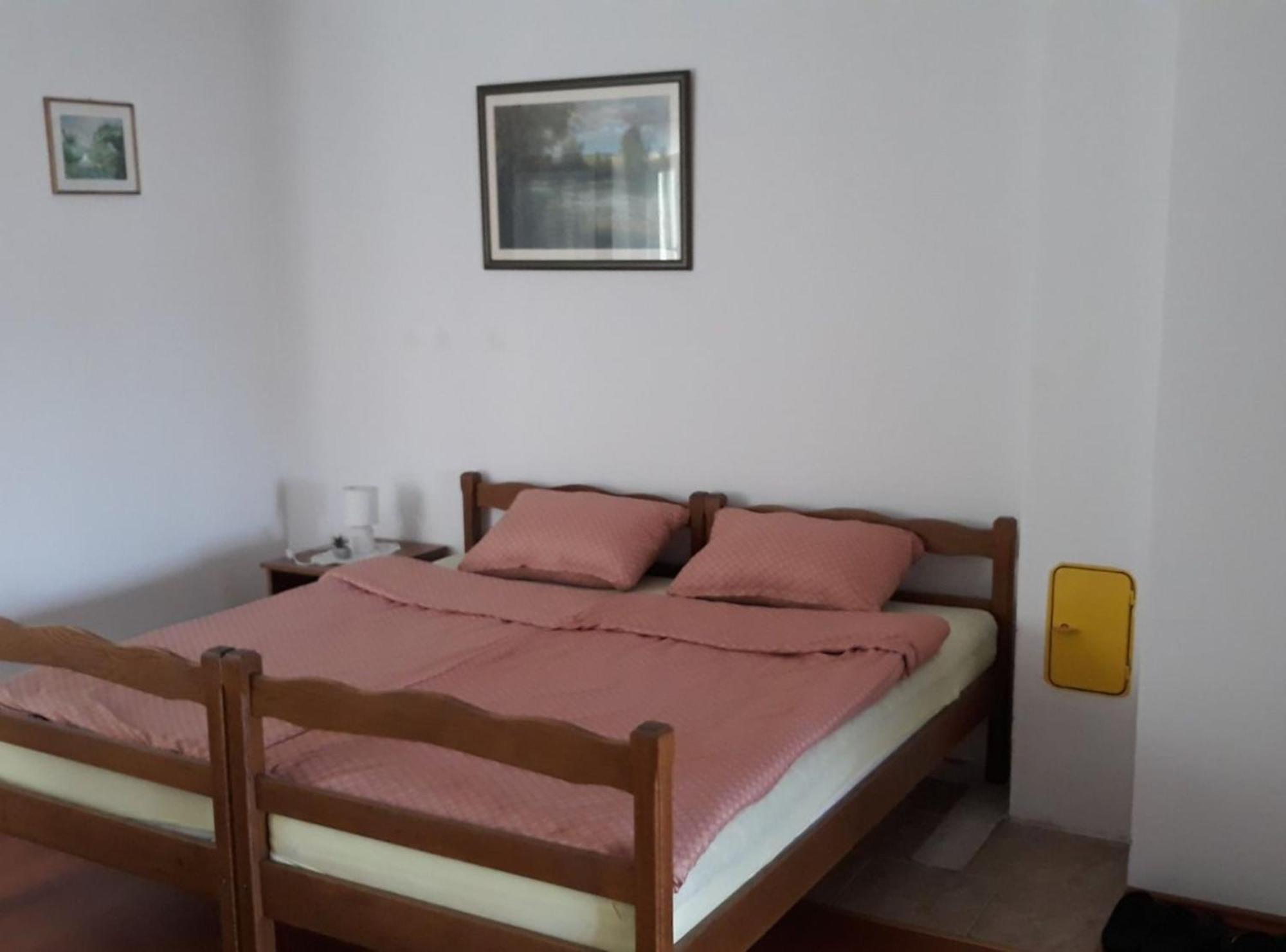 Apartmani Tea I Toni Gradiste Kültér fotó