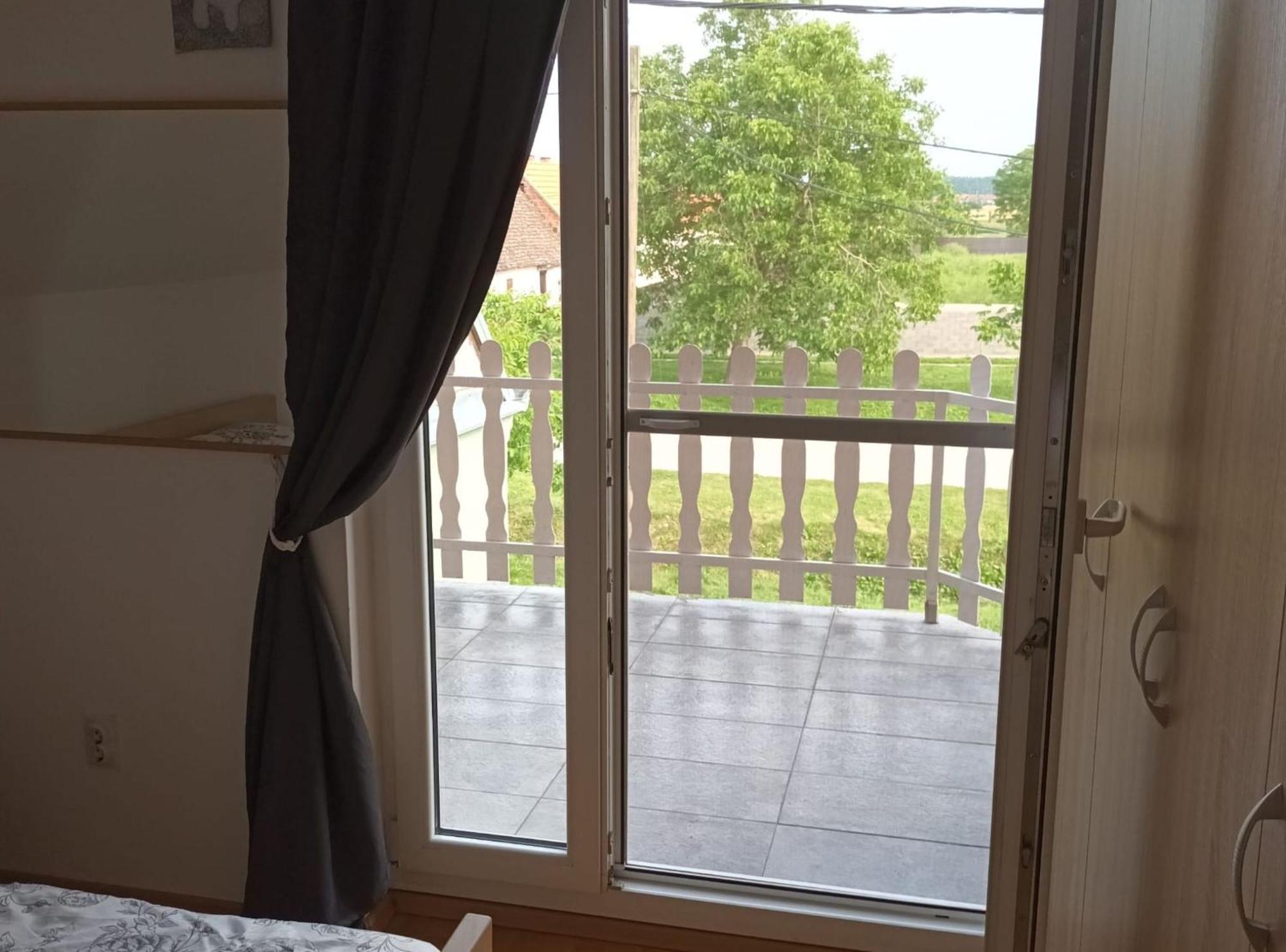 Apartmani Tea I Toni Gradiste Kültér fotó