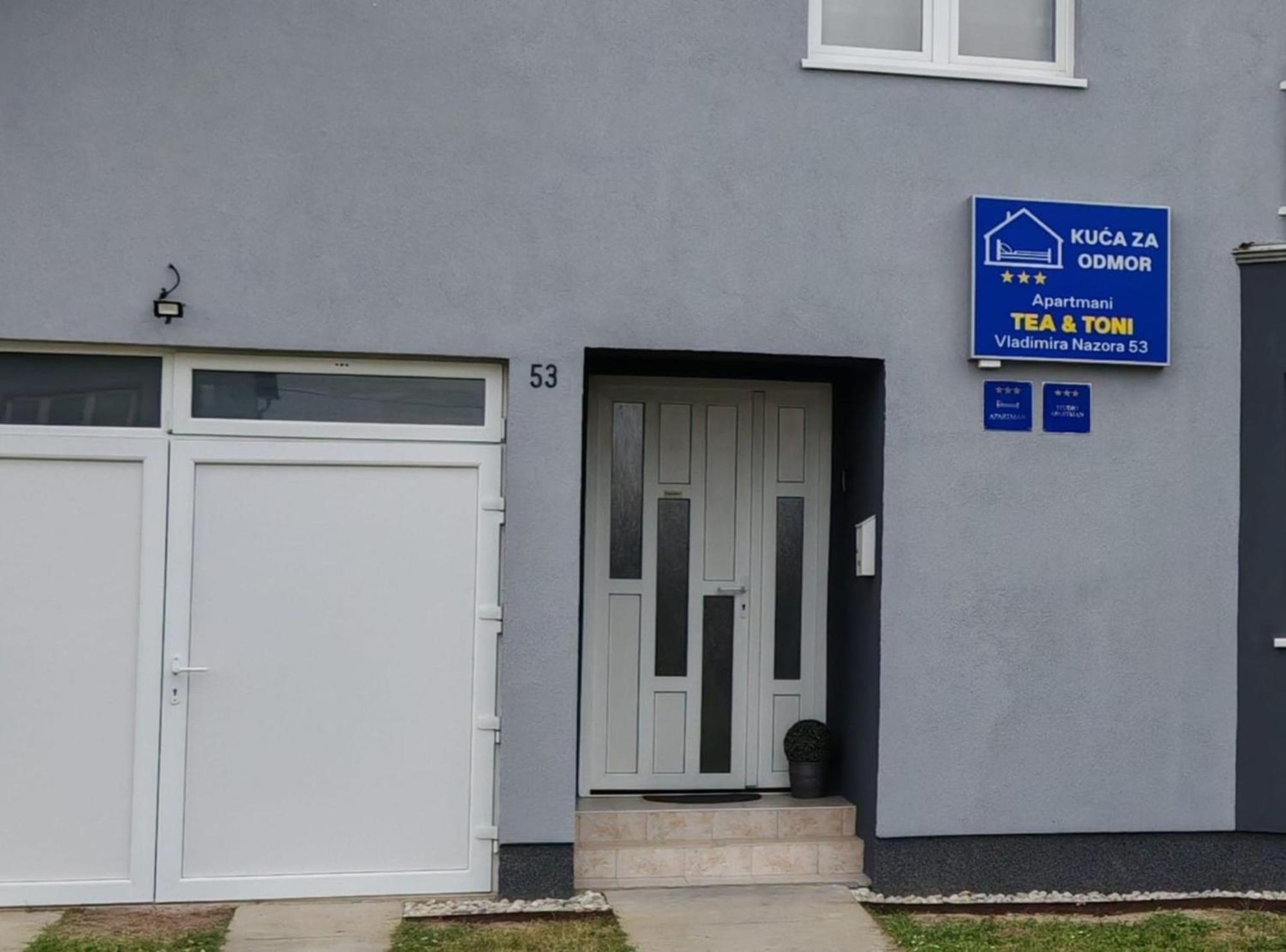 Apartmani Tea I Toni Gradiste Kültér fotó